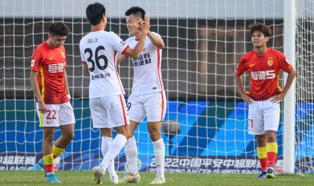 开云官网-【中超】严鼎皓破门无用 广州队1比4亚泰惨遭降级
