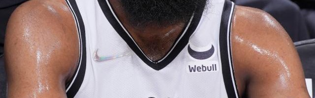 开云在线直播-9连败考验篮网耐心！38小时后哈登会在哪里？