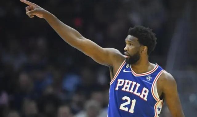 遭魔术21分逆转结束7连胜 76人顽疾不除难言争冠